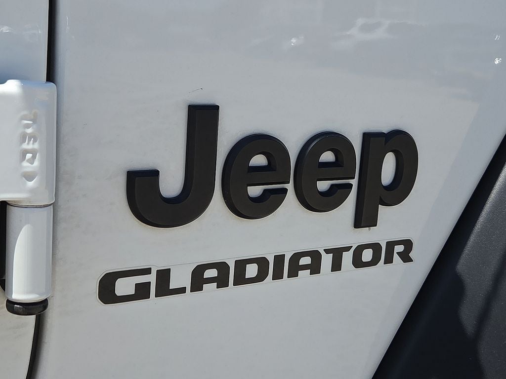 2022 Jeep Gladiator Sport