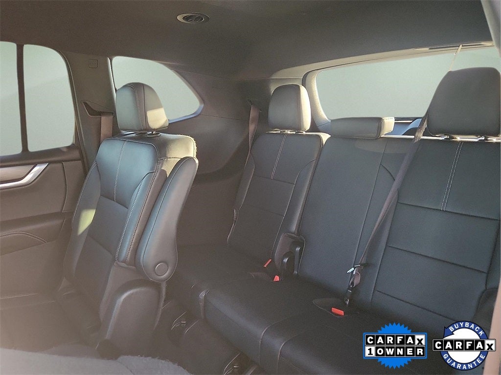 2024 GMC Acadia Elevation