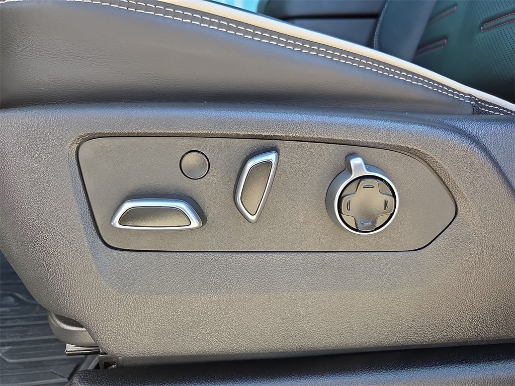 2025 GMC Yukon AT4 Ultimate