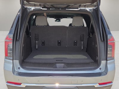 2025 Chevrolet Suburban LT