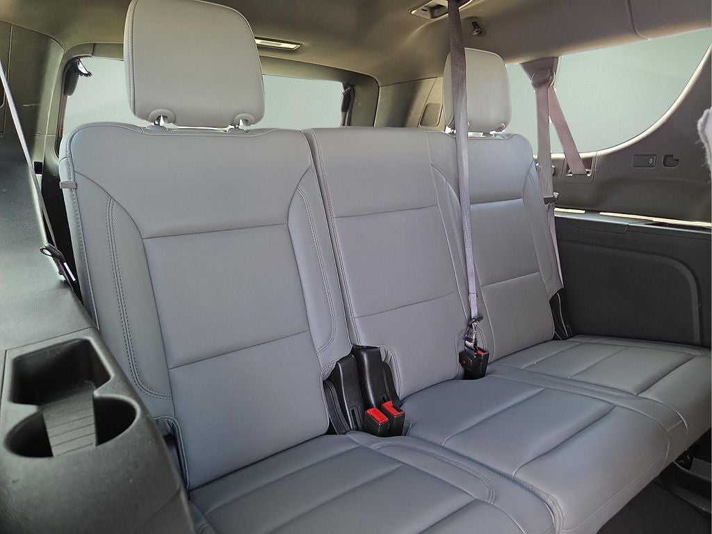 2025 Chevrolet Suburban LT