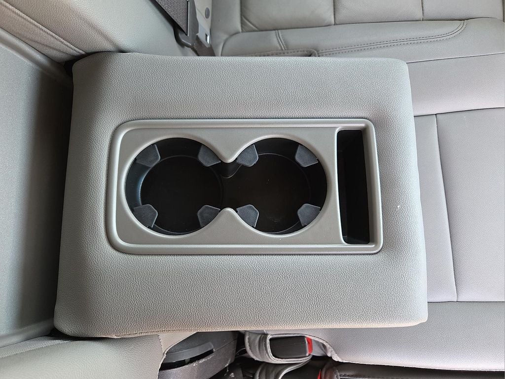 2025 Chevrolet Suburban LT