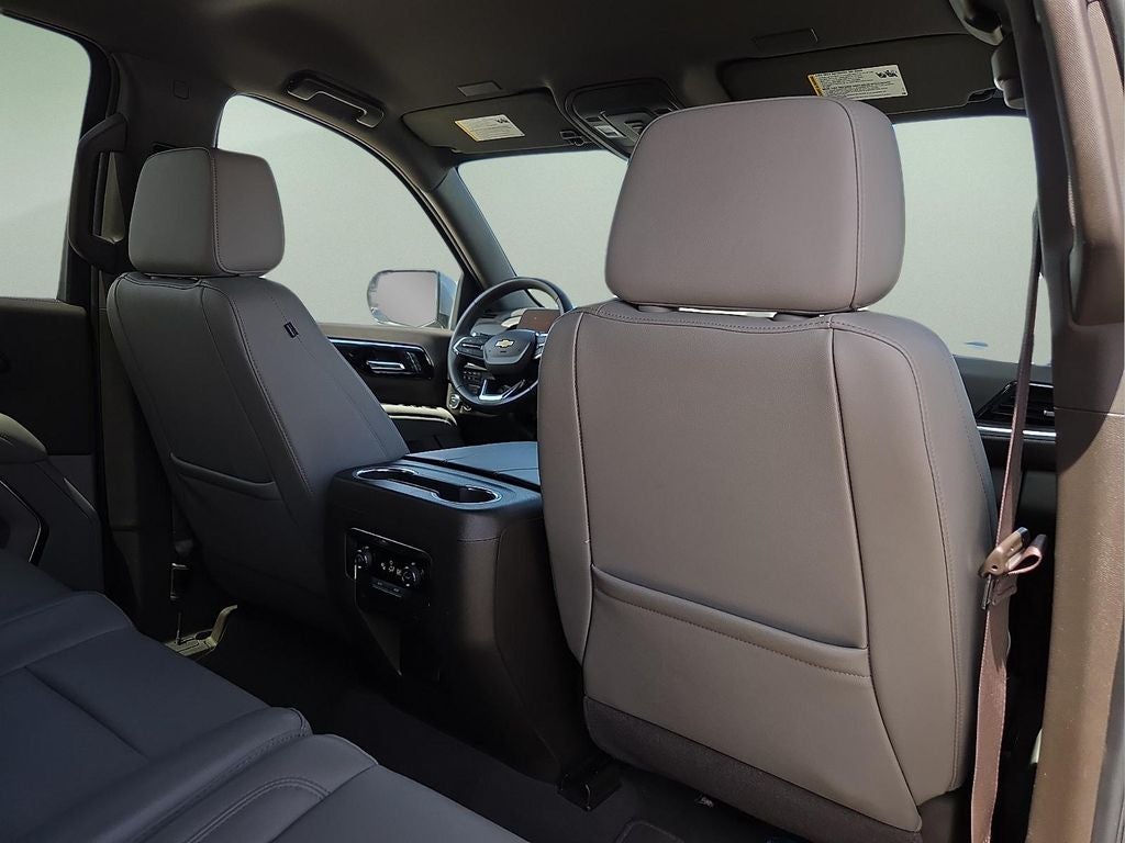 2025 Chevrolet Suburban LT