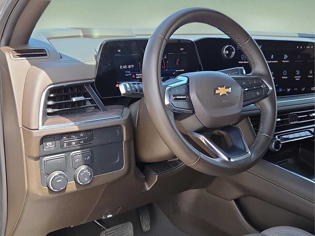 2025 Chevrolet Suburban LT