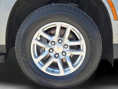 2025 Chevrolet Suburban LT