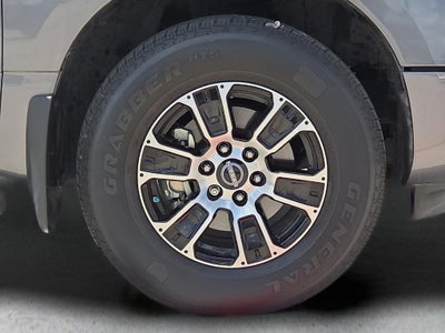 2023 Nissan Titan SV