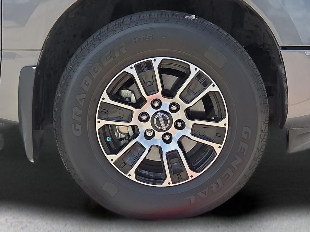 2023 Nissan Titan SV