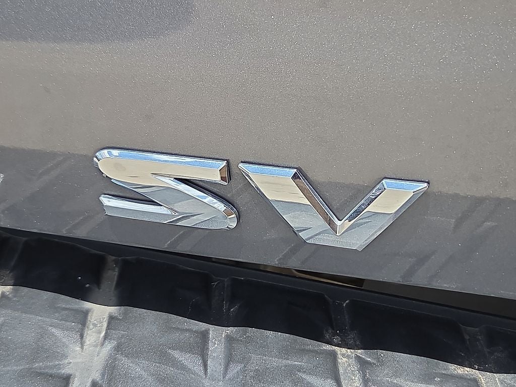 2023 Nissan Titan SV