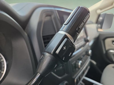 2023 Nissan Titan SV