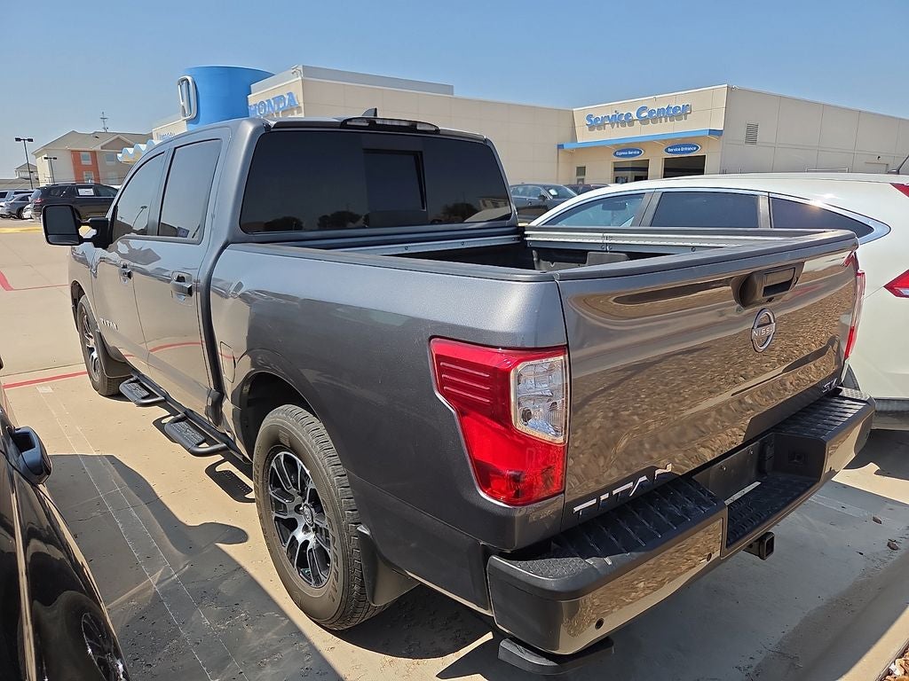 2023 Nissan Titan SV