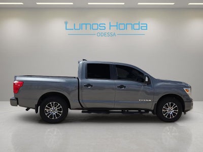 2023 Nissan Titan SV