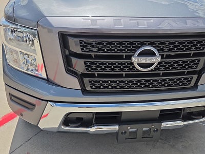 2023 Nissan Titan SV