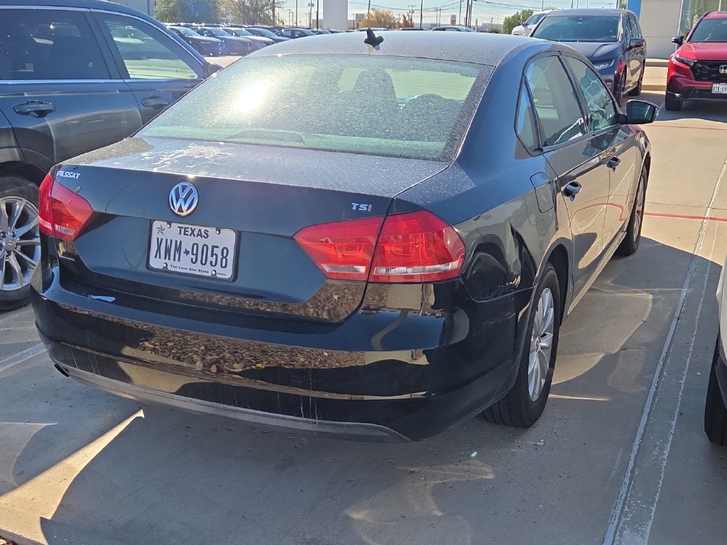 2014 Volkswagen Passat Base