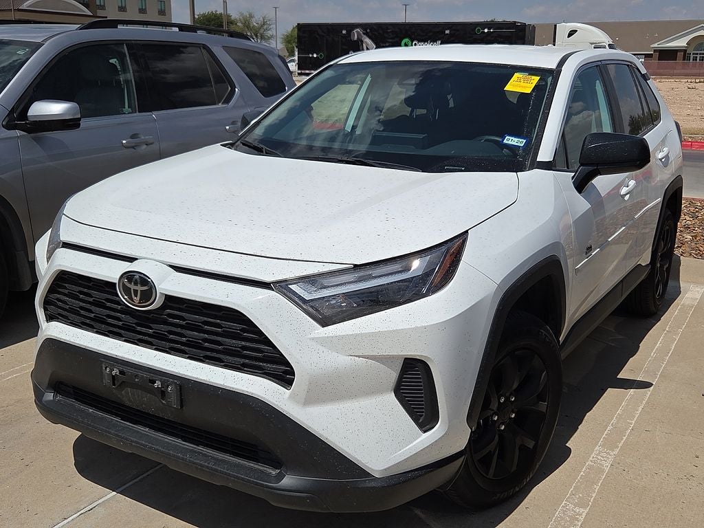 2025 Toyota RAV4 LE