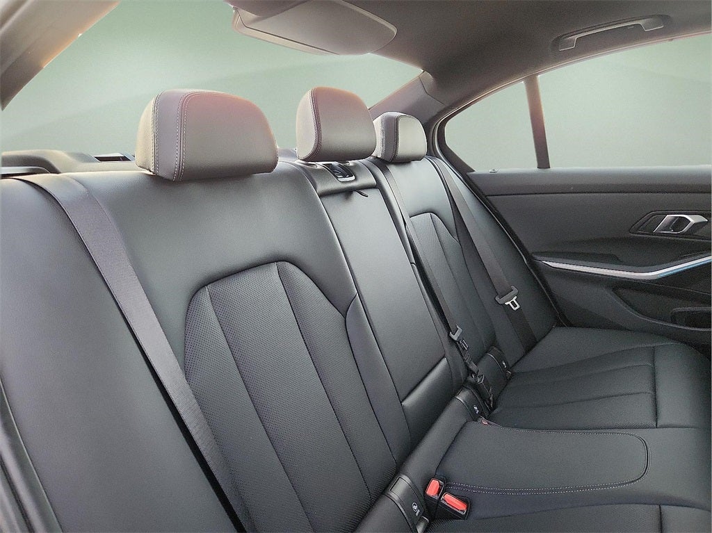 2025 BMW 3 Series 330i