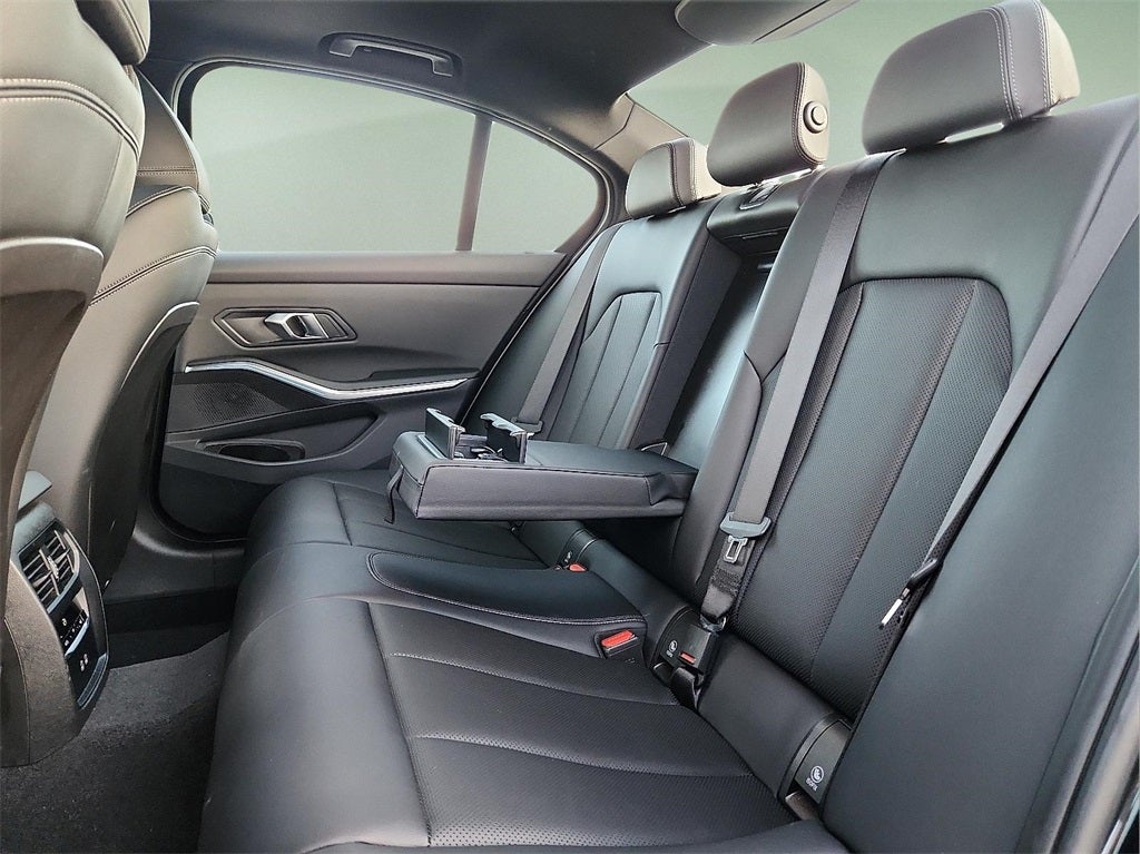 2025 BMW 3 Series 330i