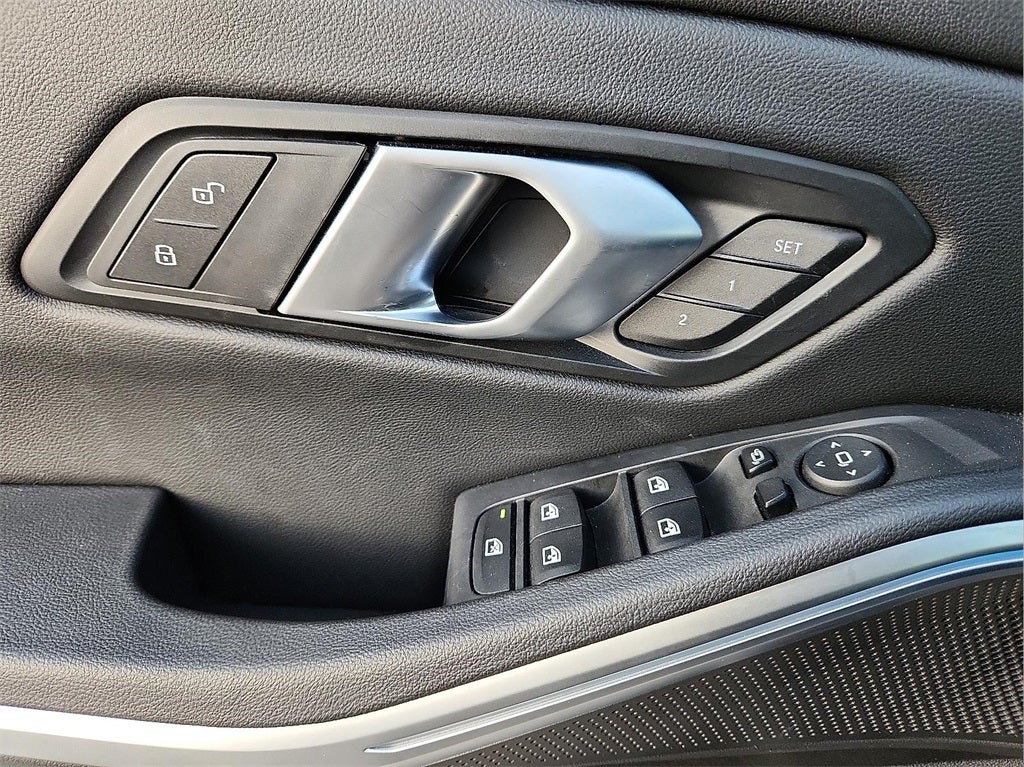 2025 BMW 3 Series 330i