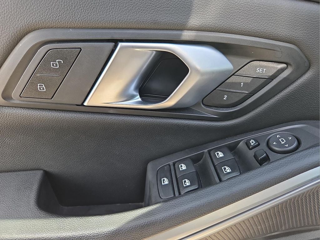 2025 BMW 3 Series 330i