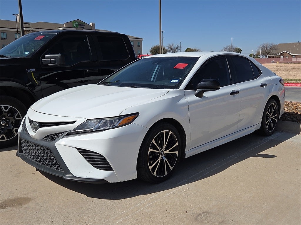 2019 Toyota Camry SE