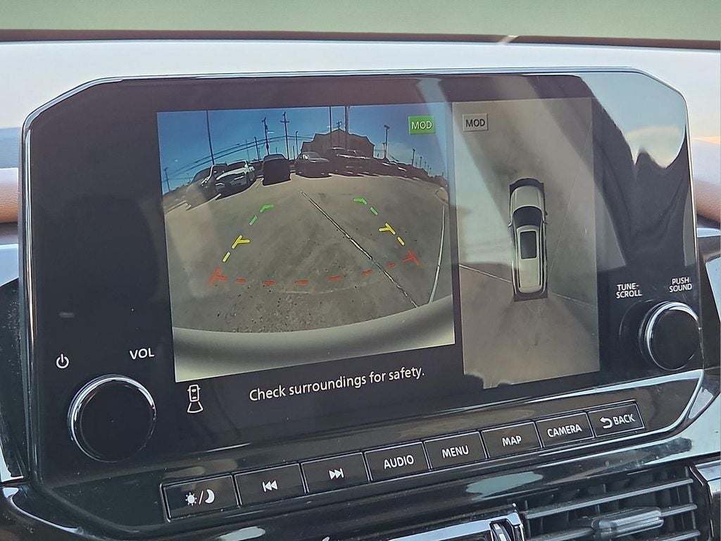 2023 Nissan Pathfinder Platinum