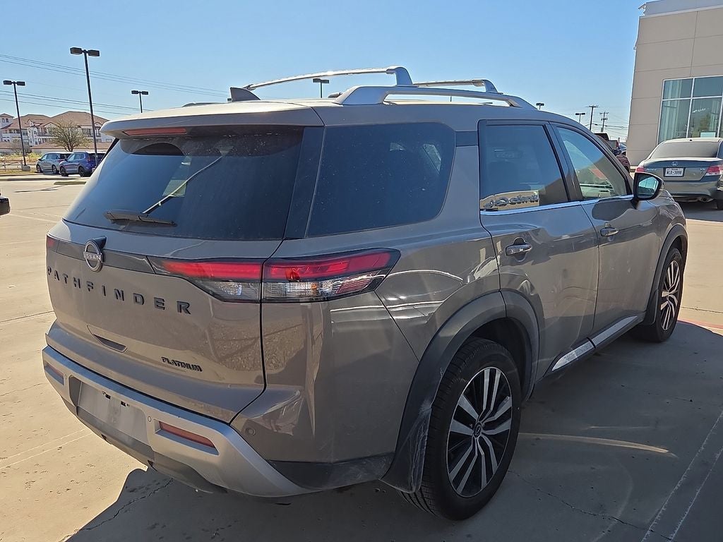 2023 Nissan Pathfinder Platinum