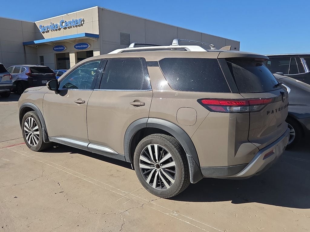 2023 Nissan Pathfinder Platinum