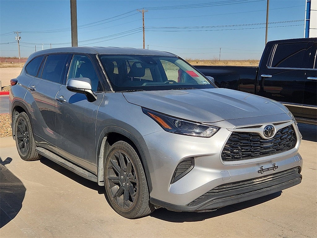 2022 Toyota Highlander L