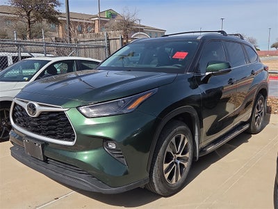 2024 Toyota Highlander XLE