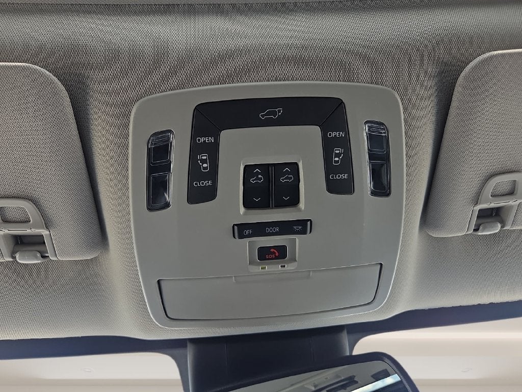 2026 Toyota Sienna XLE 8 Passenger