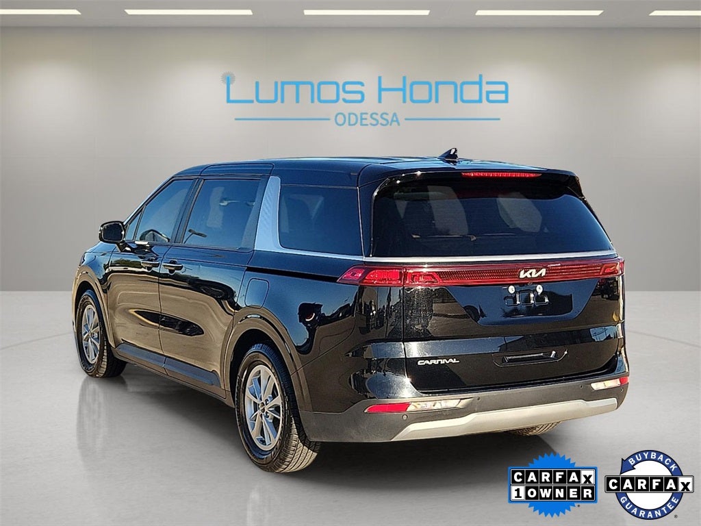 2024 Kia Carnival LX