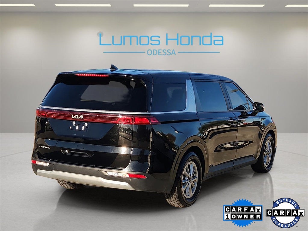 2024 Kia Carnival LX